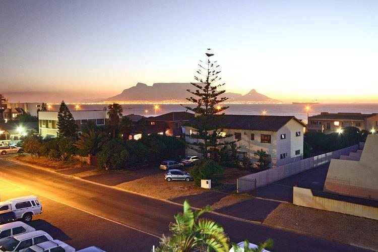 Photo 2 of Monte Blu accommodation in Bloubergstrand, Cape Town with 2 bedrooms and 1 bathrooms