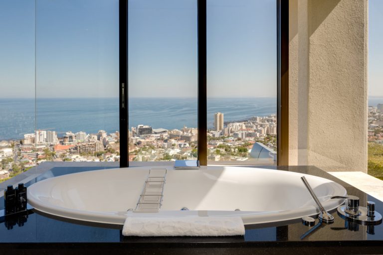 Photo 4 of Moon Dance Villa accommodation in Bantry Bay, Cape Town with 4 bedrooms and 7 bathrooms