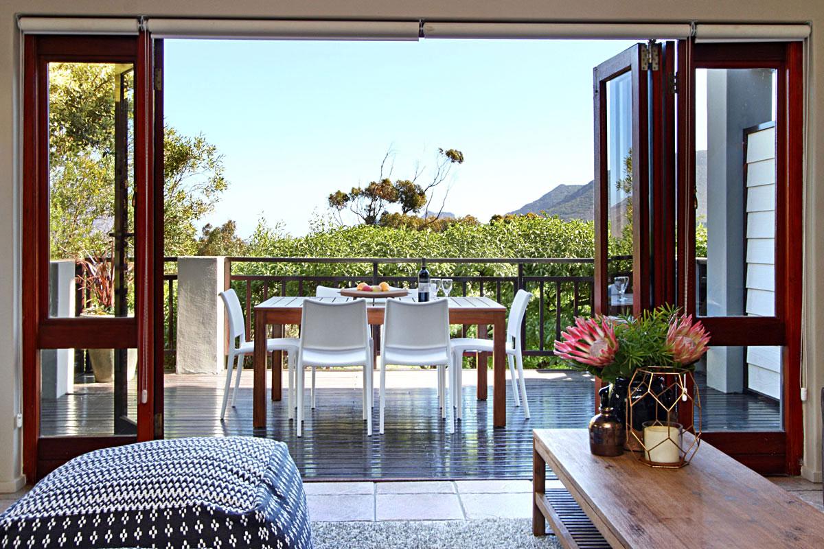 Photo 10 of Mountain Lodge accommodation in Hout Bay, Cape Town with 2 bedrooms and 1 bathrooms