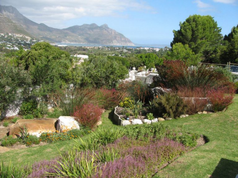 Photo 3 of Mountain Manor accommodation in Hout Bay, Cape Town with 3 bedrooms and 3 bathrooms