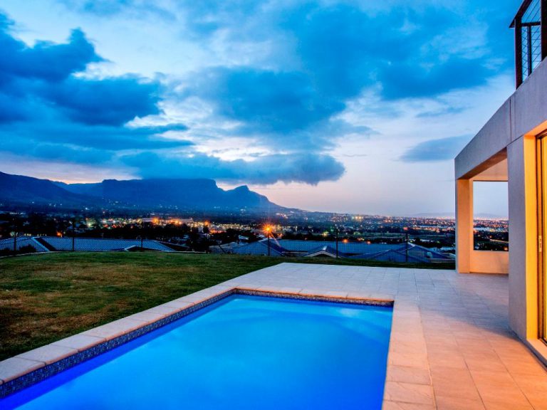 Photo 15 of Mountain Side Mansion accommodation in Tokai, Cape Town with 4 bedrooms and 4 bathrooms