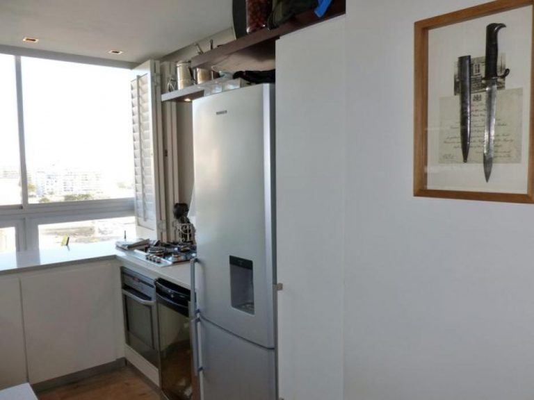 Photo 15 of Naelemay Beach Road Apartment accommodation in Sea Point, Cape Town with 2 bedrooms and 2 bathrooms