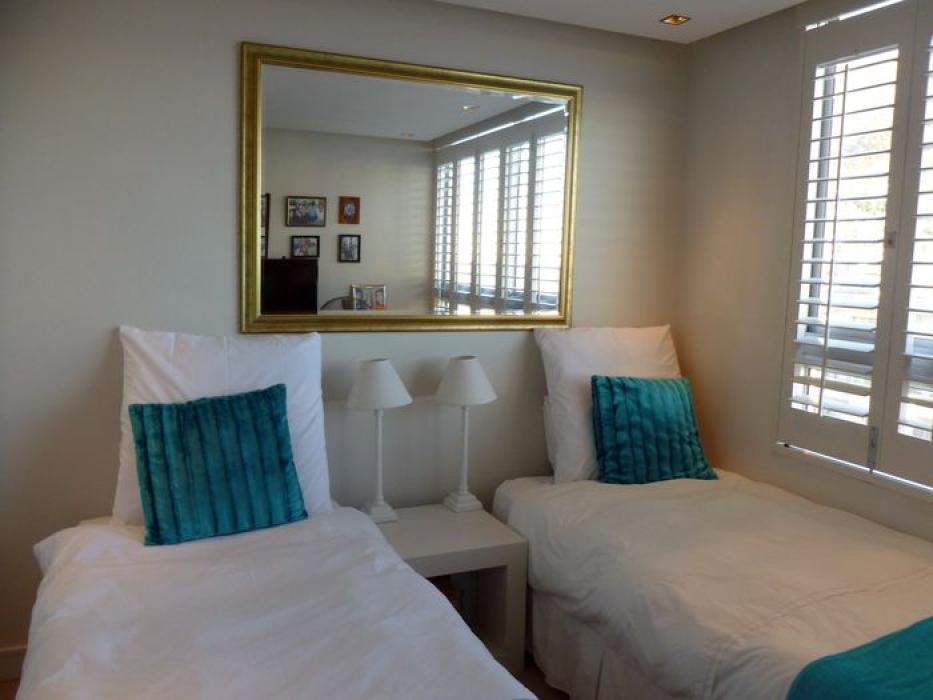 Photo 10 of Naelemay Beach Road Apartment accommodation in Sea Point, Cape Town with 2 bedrooms and 2 bathrooms