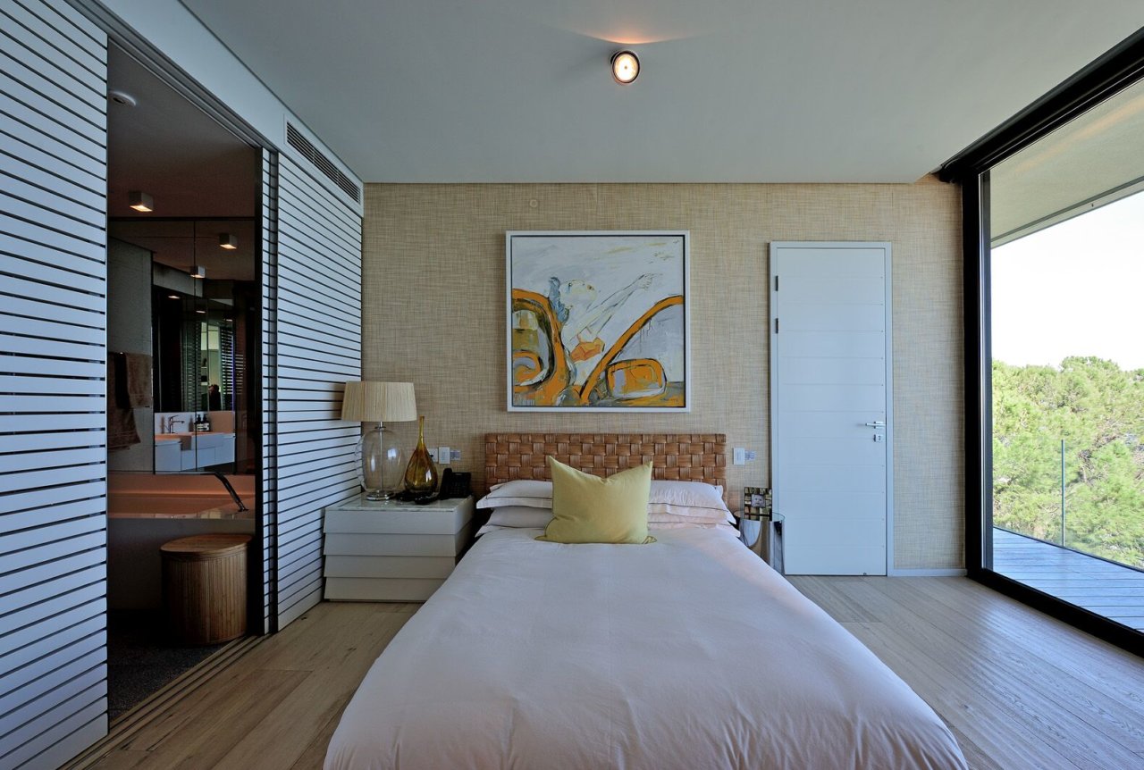 Photo 10 of Nettleton House accommodation in Clifton, Cape Town with 6 bedrooms and 6 bathrooms