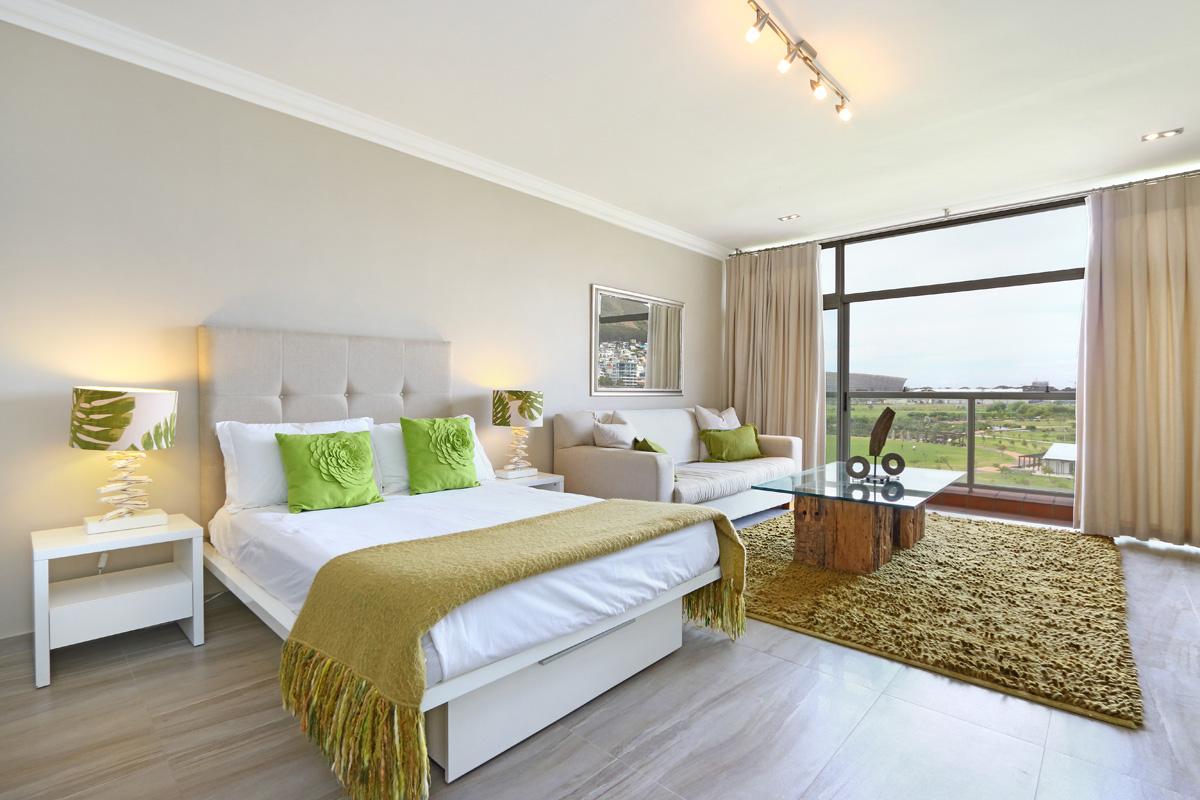 Photo 5 of New Cumberland 508 accommodation in Mouille Point, Cape Town with 1 bedrooms and 1 bathrooms