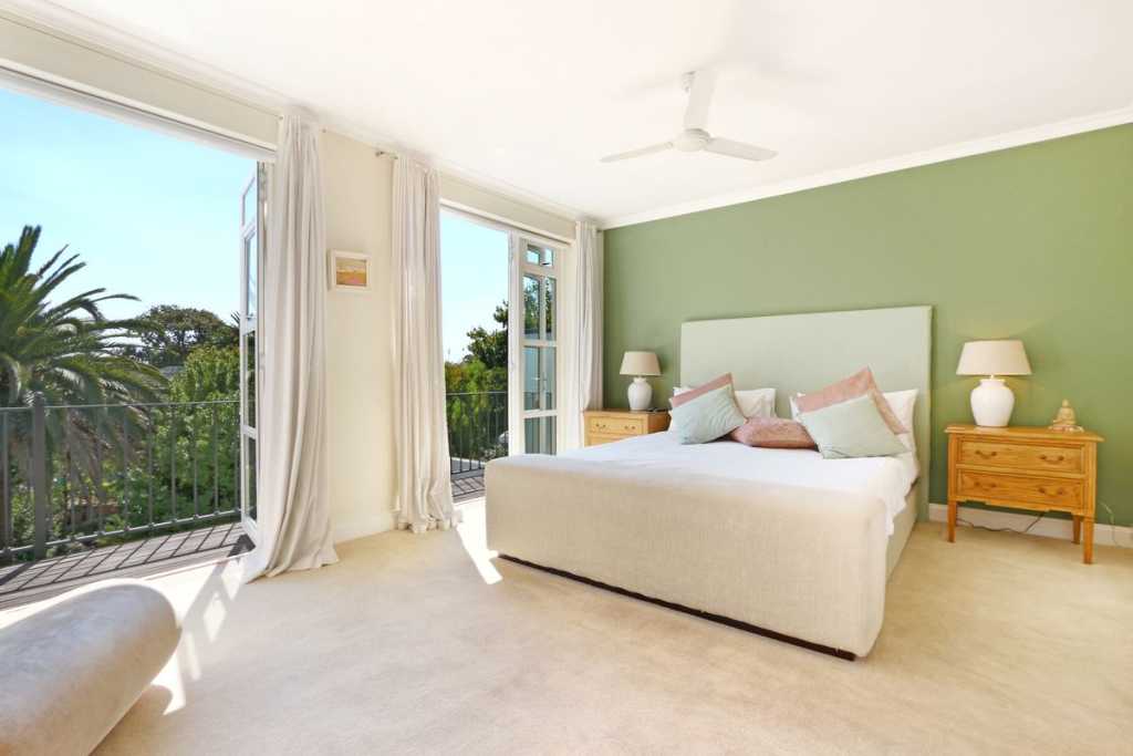 Photo 9 of Newlands Garden Villa accommodation in Newlands, Cape Town with 4 bedrooms and 3 bathrooms