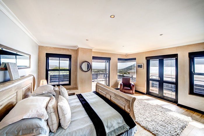 Photo 3 of Noordhoek Views accommodation in Noordhoek, Cape Town with 5 bedrooms and 2 bathrooms