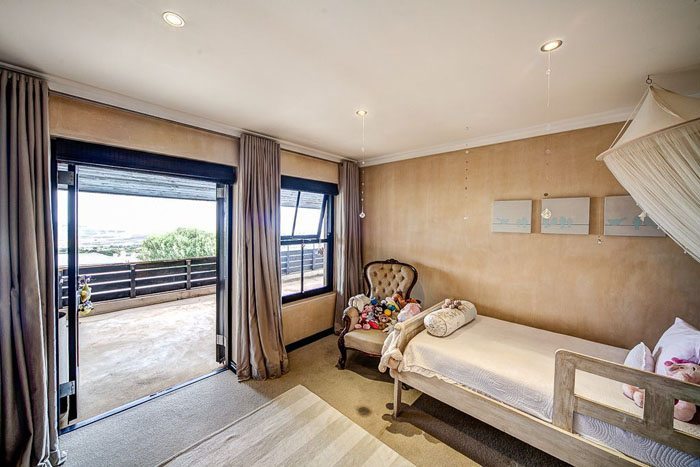 Photo 7 of Noordhoek Views accommodation in Noordhoek, Cape Town with 5 bedrooms and 2 bathrooms