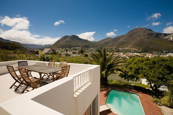 Photo 9 of North Shore accommodation in Hout Bay, Cape Town with 4 bedrooms and 3 bathrooms