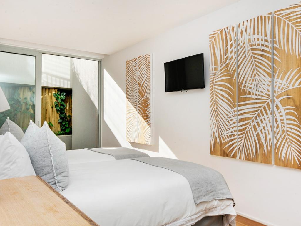 Photo 3 of Obsidian accommodation in Camps Bay, Cape Town with 3 bedrooms and 3 bathrooms