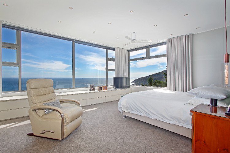 Photo 3 of Ocean Bliss accommodation in Llandudno, Cape Town with 5 bedrooms and 5 bathrooms
