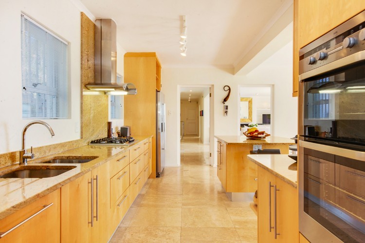 Photo 9 of Ocean Pearl accommodation in Llandudno, Cape Town with 5 bedrooms and 5 bathrooms