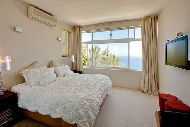 Photo 5 of Ocean View 2 accommodation in Bantry Bay, Cape Town with 5 bedrooms and 4.5 bathrooms