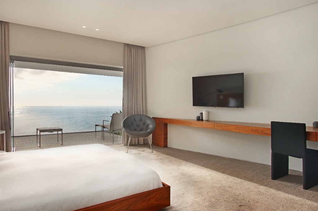 Photo 35 of Ocean View Splendour accommodation in Bantry Bay, Cape Town with 5 bedrooms and 5 bathrooms