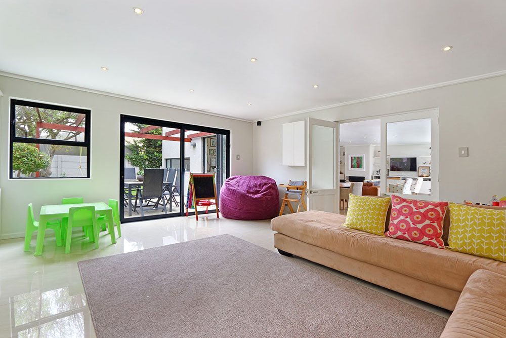 Photo 3 of Oceans Walk accommodation in Sunset Beach, Cape Town with 4 bedrooms and 3 bathrooms