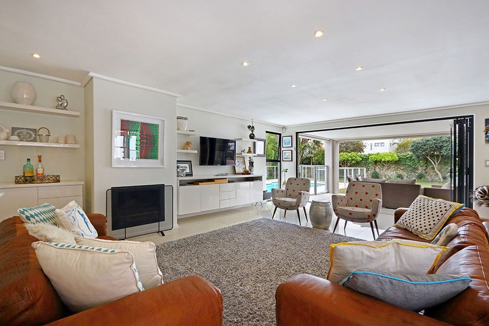 Photo 21 of Oceans Walk accommodation in Sunset Beach, Cape Town with 4 bedrooms and 3 bathrooms