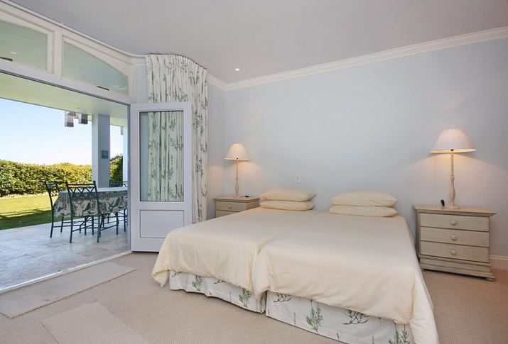 Photo 7 of On Glen Beach accommodation in Camps Bay, Cape Town with 4 bedrooms and 3.5 bathrooms