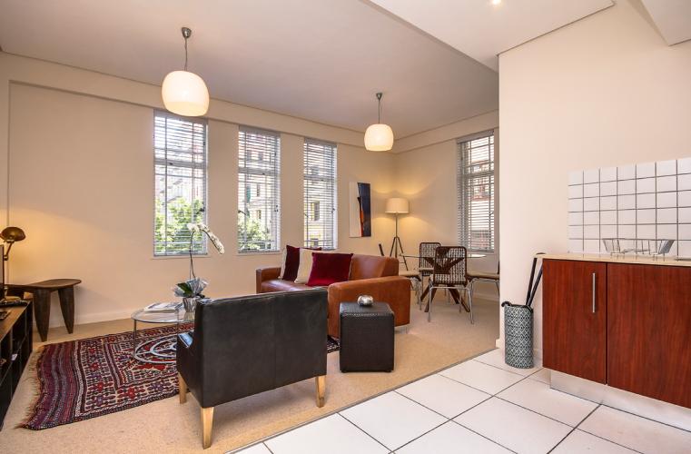 Photo 2 of On The Square accommodation in City Centre, Cape Town with 1 bedrooms and 1 bathrooms