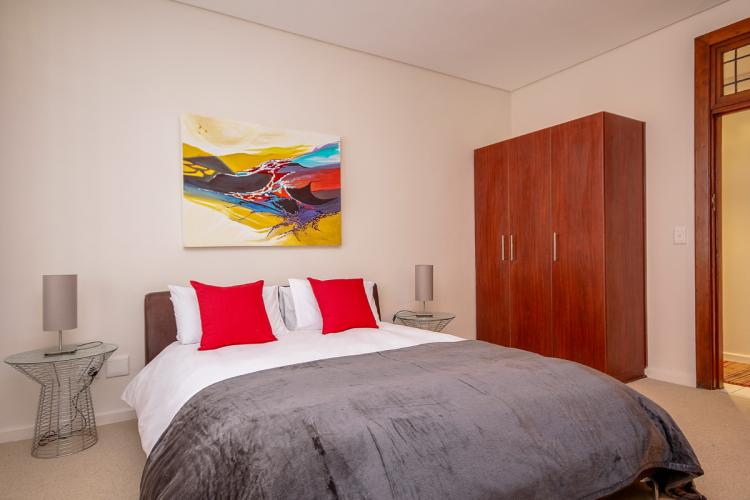 Photo 5 of On The Square accommodation in City Centre, Cape Town with 1 bedrooms and 1 bathrooms