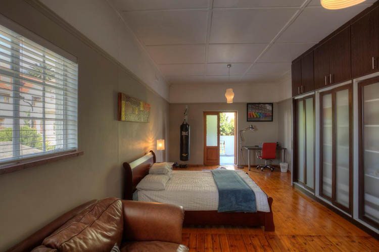 Photo 11 of Oranjezicht Lina Villa accommodation in Oranjezicht, Cape Town with 5 bedrooms and 3.5 bathrooms