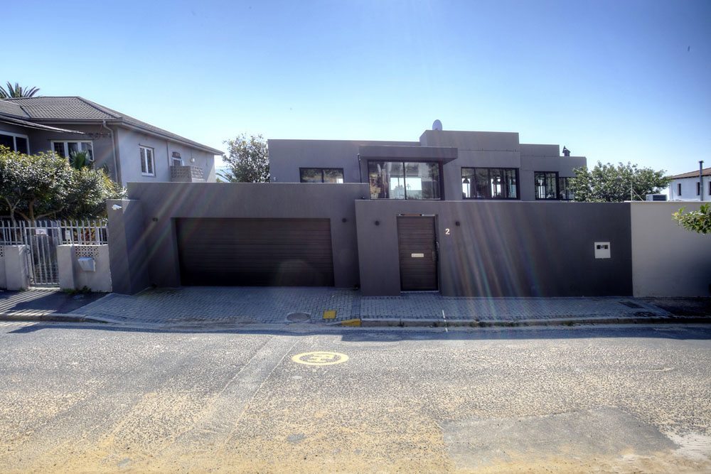 Photo 20 of Oranjezicht Modern Villa accommodation in Oranjezicht, Cape Town with 3 bedrooms and 3 bathrooms