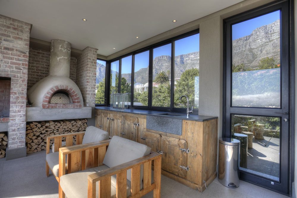 Photo 10 of Oranjezicht Modern Villa accommodation in Oranjezicht, Cape Town with 3 bedrooms and 3 bathrooms