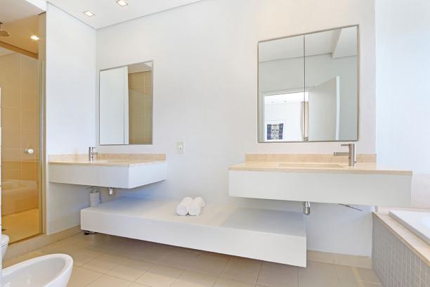 Photo 13 of Oudekraal Apartment accommodation in Bakoven, Cape Town with 3 bedrooms and 2 bathrooms
