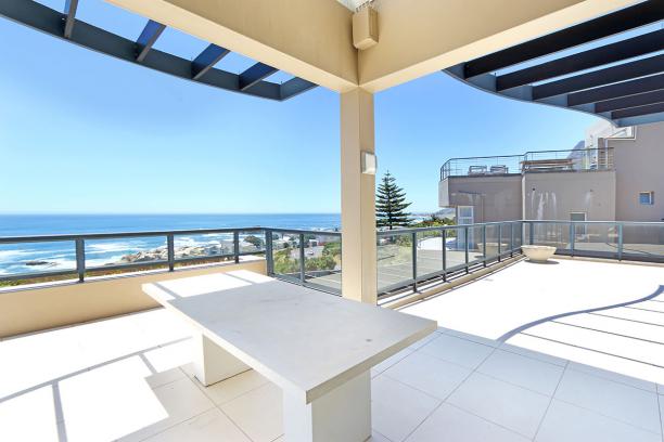 Photo 17 of Oudekraal Apartment accommodation in Bakoven, Cape Town with 3 bedrooms and 2 bathrooms