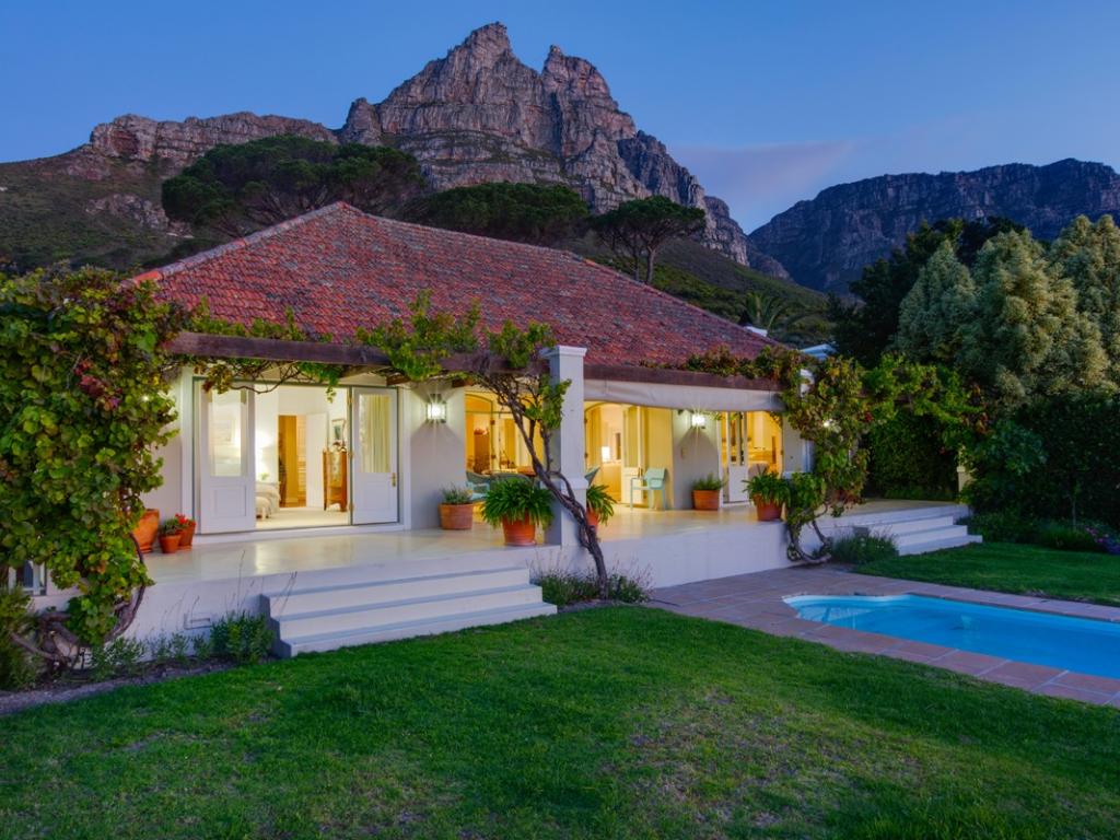 Photo 11 of OverKloof accommodation in Camps Bay, Cape Town with 4 bedrooms and 3 bathrooms