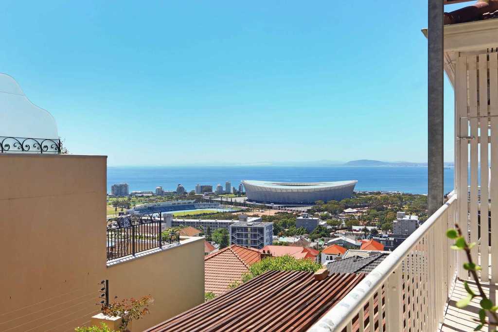 Photo 14 of Panova accommodation in Green Point, Cape Town with 3 bedrooms and 3 bathrooms