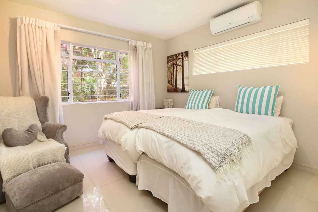 Photo 18 of Panova accommodation in Green Point, Cape Town with 3 bedrooms and 3 bathrooms