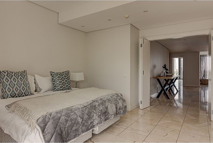 Photo 14 of Pembroke 203 accommodation in V&A Waterfront, Cape Town with 3 bedrooms and 3 bathrooms