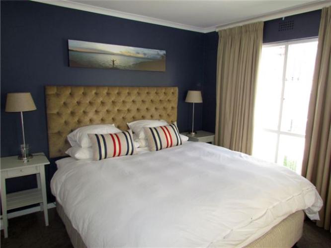 Photo 3 of Pepper Tree Apartment accommodation in Sea Point, Cape Town with 2 bedrooms and 2 bathrooms