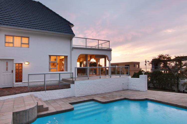 Photo 6 of Phoenix villa accommodation in Camps Bay, Cape Town with 6 bedrooms and 3.5 bathrooms