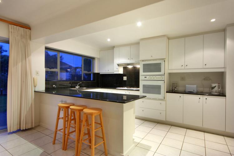 Photo 10 of Phoenix villa accommodation in Camps Bay, Cape Town with 6 bedrooms and 3.5 bathrooms