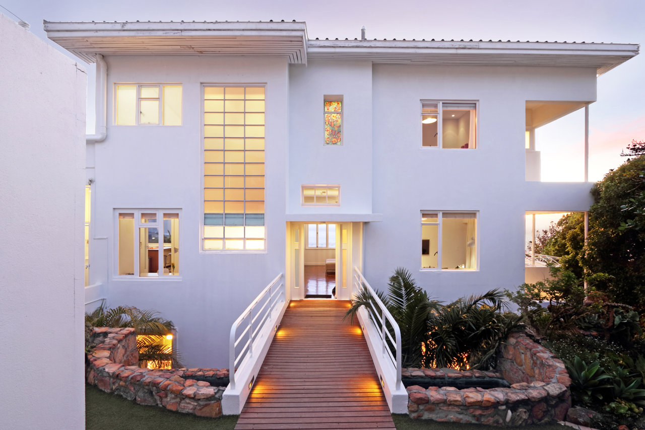 Photo 8 of Picasso accommodation in Camps Bay, Cape Town with 4 bedrooms and 4 bathrooms