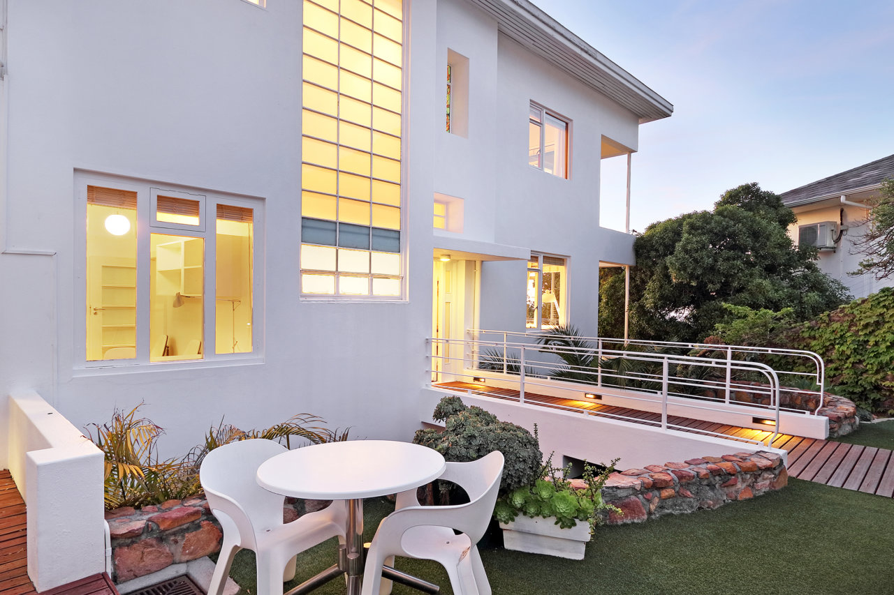 Photo 10 of Picasso accommodation in Camps Bay, Cape Town with 4 bedrooms and 4 bathrooms