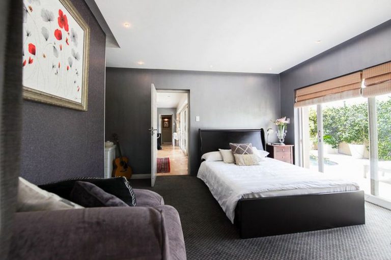 Photo 25 of Pluke Villa accommodation in Newlands, Cape Town with 3 bedrooms and 3 bathrooms