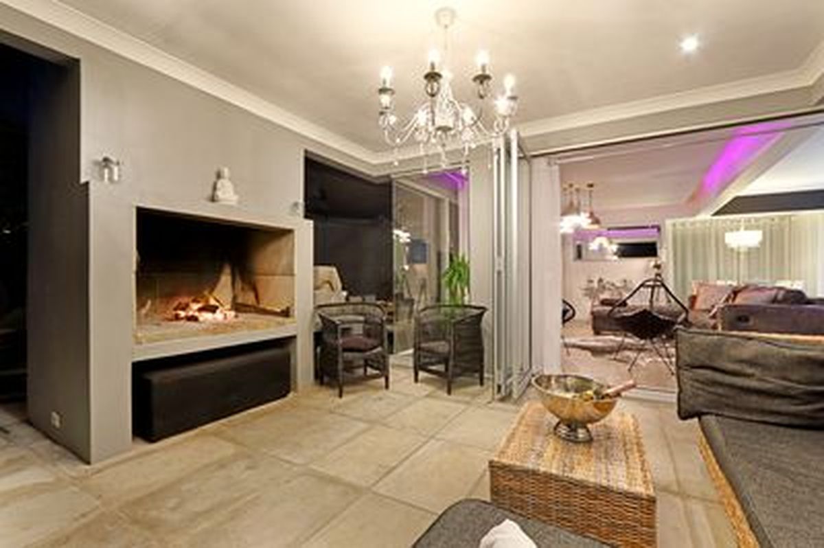 Photo 9 of Purcell Villa accommodation in Constantia, Cape Town with 4 bedrooms and 4 bathrooms