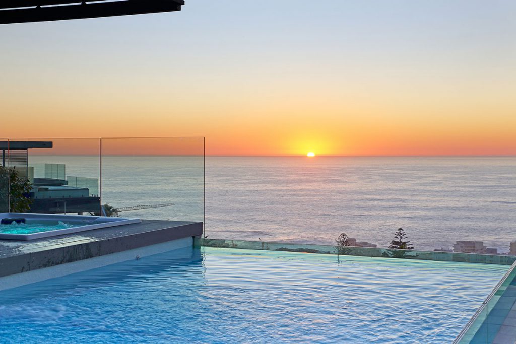 Photo 1 of Quartz Villa accommodation in Bantry Bay, Cape Town with 5 bedrooms and 5 bathrooms