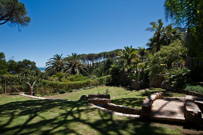 Photo 18 of Quebec Villa accommodation in Camps Bay, Cape Town with 4 bedrooms and 3 bathrooms