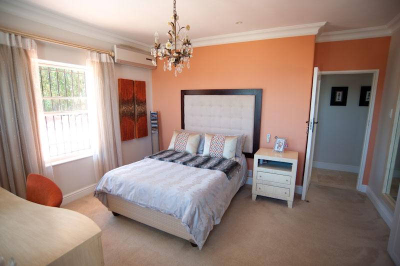Photo 8 of Quebec Villa accommodation in Camps Bay, Cape Town with 4 bedrooms and 3 bathrooms