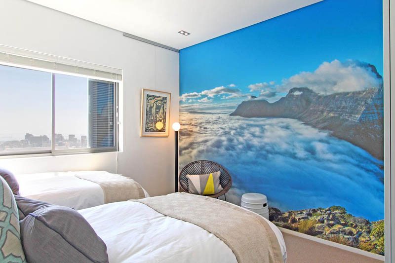 Photo 15 of Queensbury Ateljee accommodation in Higgovale, Cape Town with 3 bedrooms and 2 bathrooms