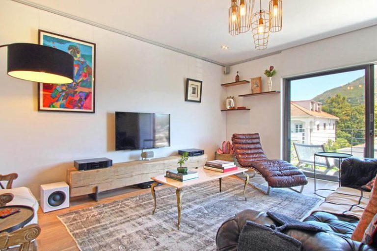 Photo 1 of Queensbury Ateljee accommodation in Higgovale, Cape Town with 3 bedrooms and 2 bathrooms