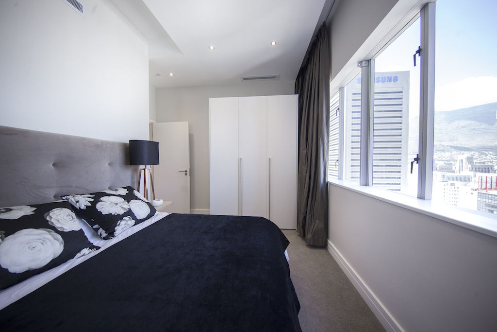 Photo 4 of Radisson 1510 accommodation in City Centre, Cape Town with 2 bedrooms and 2 bathrooms