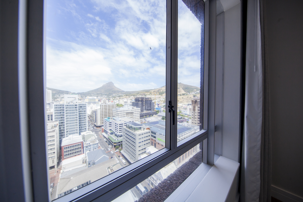 Photo 9 of Radisson 1516 accommodation in City Centre, Cape Town with 2 bedrooms and 2 bathrooms