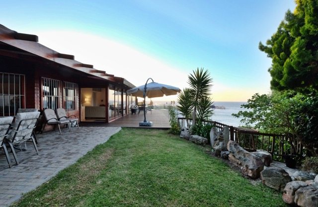 Photo 8 of Ridge Bungalow accommodation in Clifton, Cape Town with 4 bedrooms and 3 bathrooms