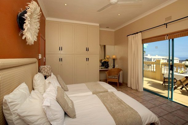 Photo 8 of Rochester Villa accommodation in Bantry Bay, Cape Town with 7 bedrooms and 7 bathrooms