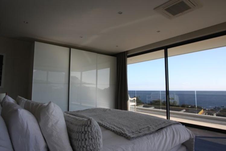 Photo 6 of Rontree House accommodation in Camps Bay, Cape Town with 4 bedrooms and 4 bathrooms