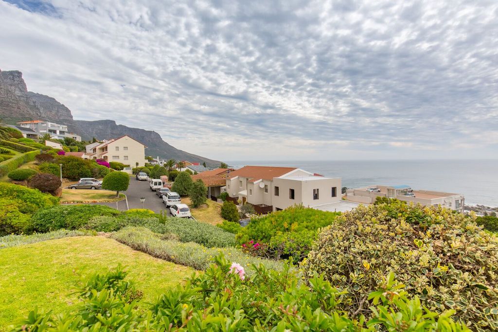Photo 2 of Roodeberg Views accommodation in Camps Bay, Cape Town with 3 bedrooms and 2 bathrooms